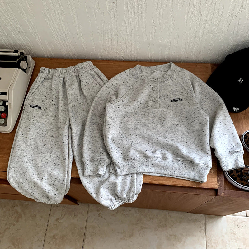 Two piece set of children's hoodies and pants for sports and leisure