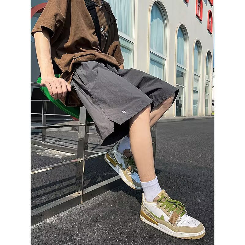Grey elastic waist quick drying shorts cropped shorts for boys