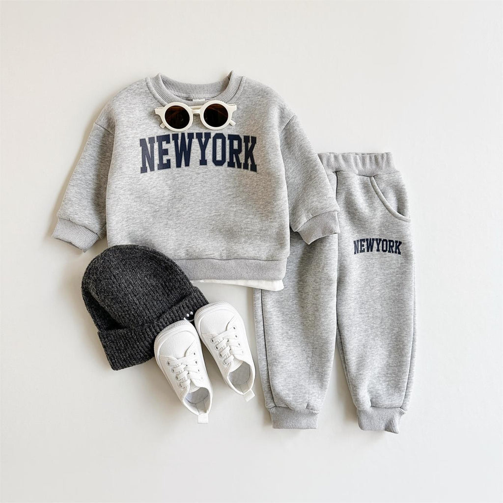 Fake two long sleeved hoodies with letter printing and sports pants