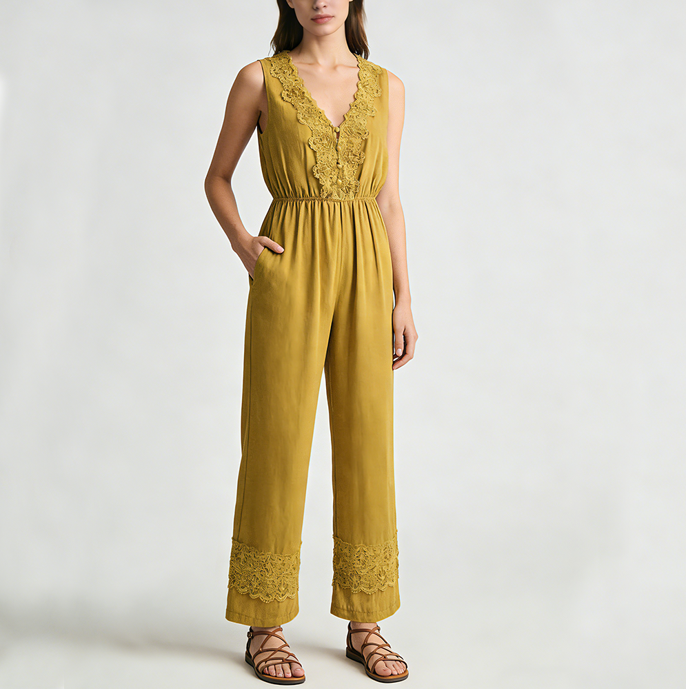 Women's fashionable chiffon pleated dress with cutout details at the chest