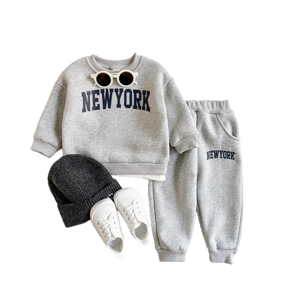 Fake two long sleeved hoodies with letter printing and sports pants