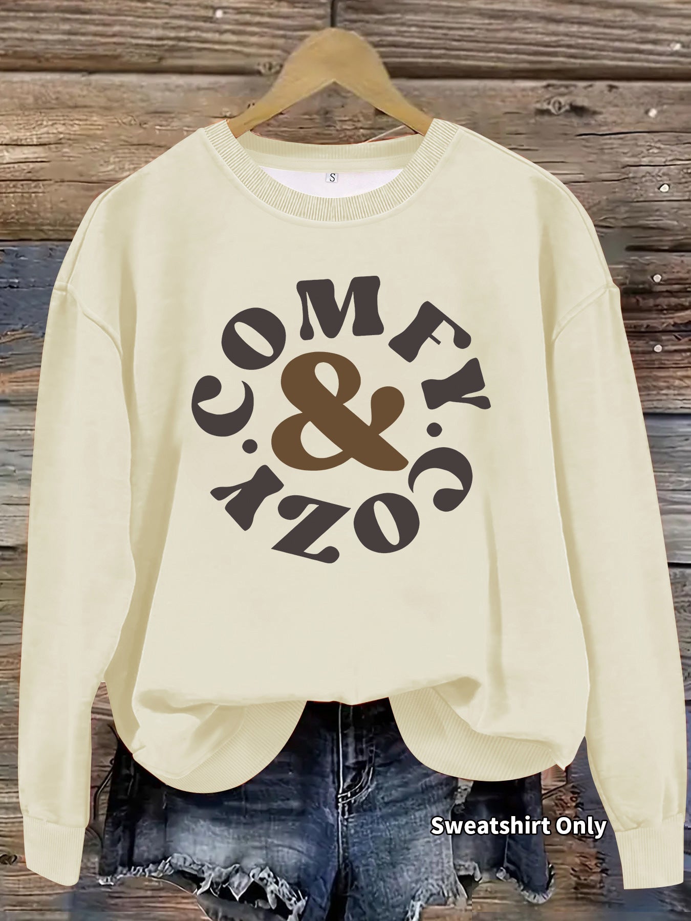 Round neck hoodie with female letters
